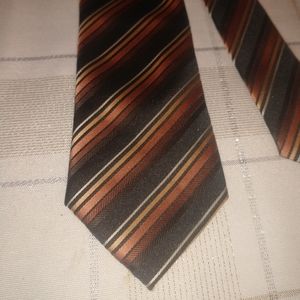 Croft & Barrow Men Tie Black Gold Tones Brown Stripes Modern Necktie 59 x 3"